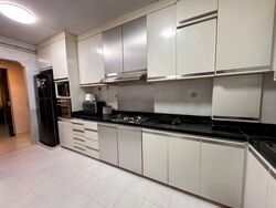 Blk 56 Strathmore Avenue (Queenstown), HDB 5 Rooms #562517691